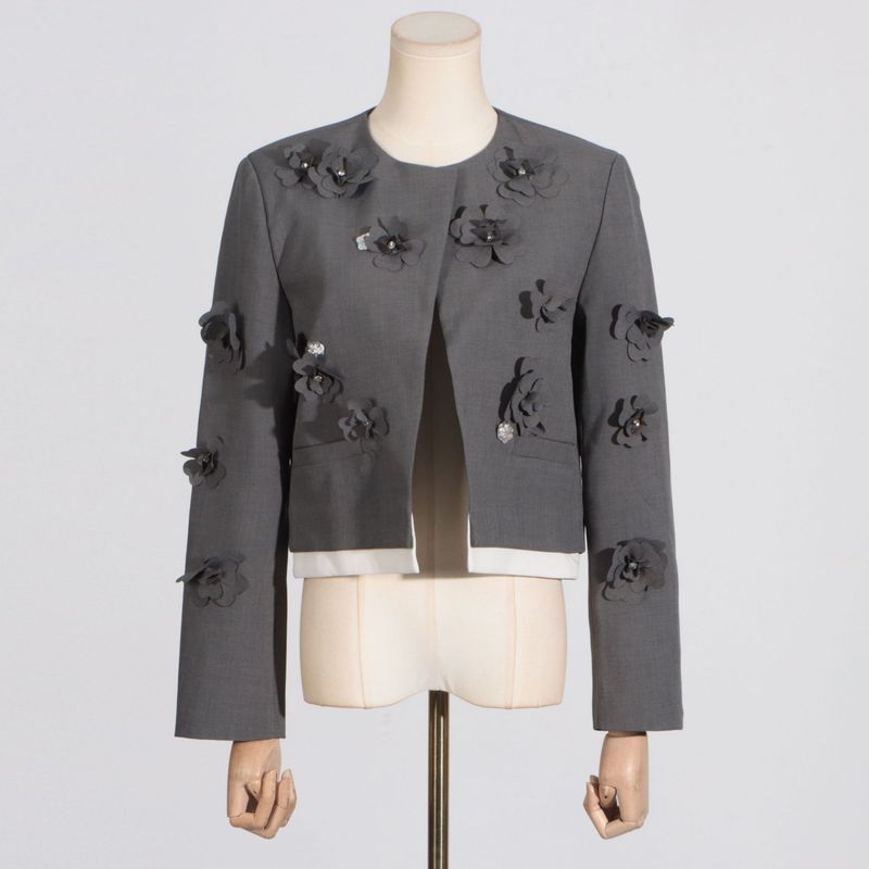 Women's Clothing Simple style small suit for women autumn new comfortable casual versatile three dimensional flower short suit jacket for women_voghion.com