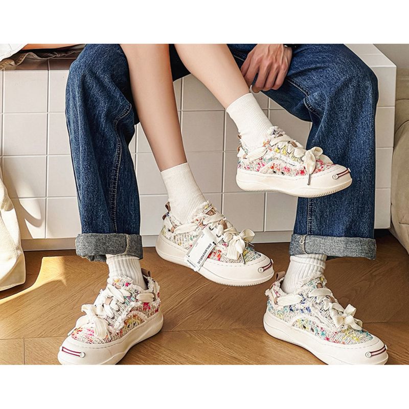 Couple Models Black And White Cat Design Thick Bottom Heightening Sneakers_voghion.com