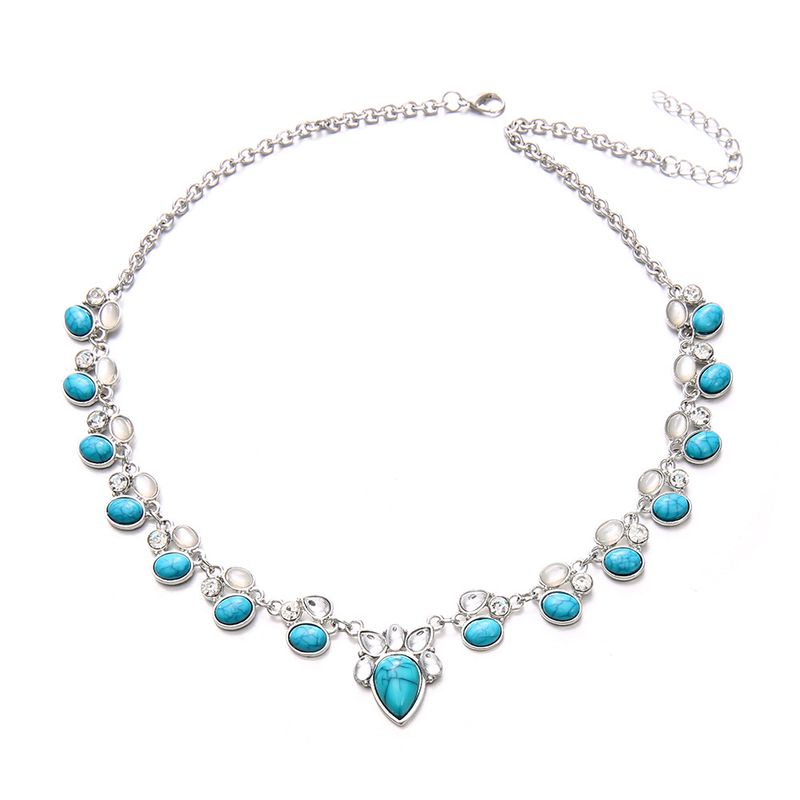 Collana con fiore in stile bohémien, gioiello alla moda e unico con intarsi in turchese bianco_voghion.com