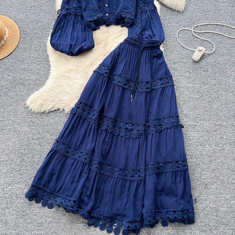French Retro Heavy Hollow Lace Splicing Lantern Sleeve Short Shirt High Waist Big Swing Skirt Autumn Suit_voghion.com