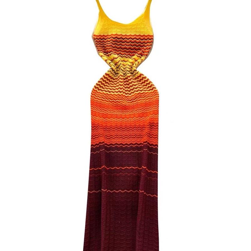 Abito con bretelle da donna, sexy, alla moda, in tinta unita, con vita sottile e gonna lunga in maglia sui fianchi._voghion.com