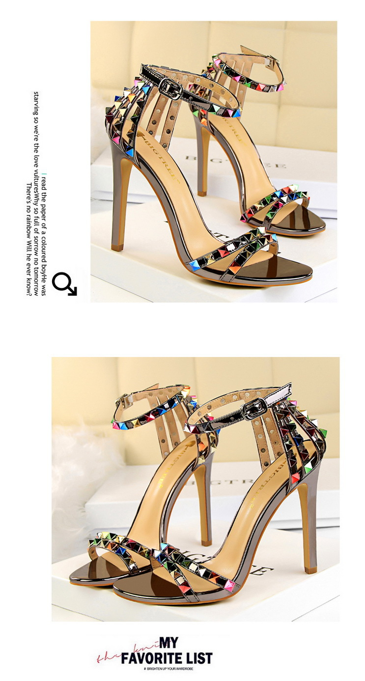Style Roman Style Damenschuhe Stiletto Super High Heel Open Toe mit hohlen farbigen Nietensandalen_voghion.com