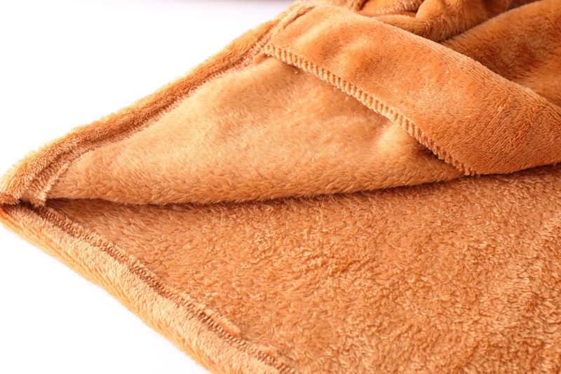Nowe damskie futro z lisa Eleganckie brązowe kudłate płaszcze Jesień Zima Ciepły pluszowy płaszcz Teddy Streetwear Damska biała futrzana puszysta kurtka_voghion.com