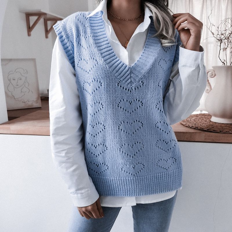 Maglione gilet lavorato a maglia con scollo a V e cuore cavo, moda donna, autunno inverno 2021_voghion.com