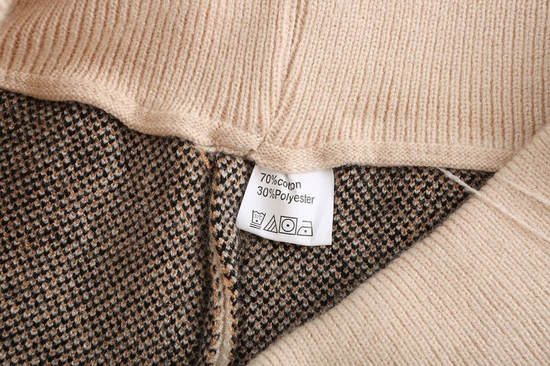 Completo da donna con pantaloncini in maglione a maniche lunghe con stampa leopardata_voghion.com