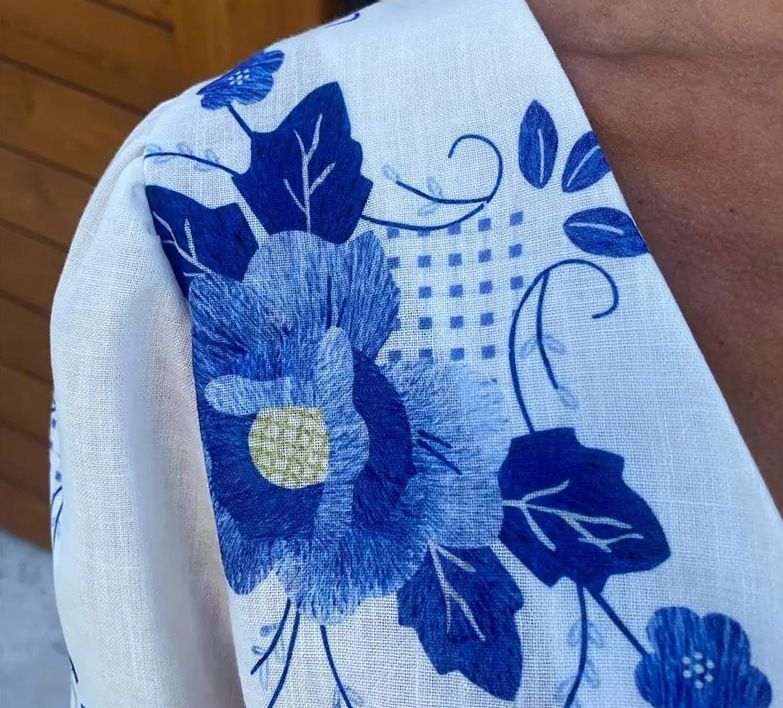 Haut à manches courtes à col en V avec nœud papillon imprimé pour femmes_voghion.com