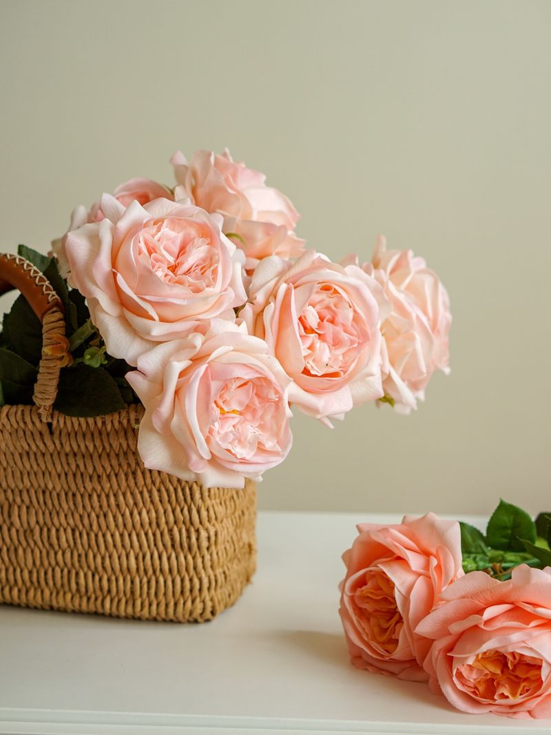 Artificial Flowers, Simulated Flowers, High End Sense, Realistic Moisturizing Feel, Simulated Bouquet Of Roses, Living Room Table Flower Decoration_voghion.com