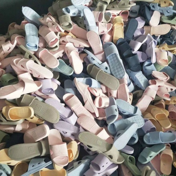 Ciabatte varie per uomo e donna, pantofole da casa, sandali estivi in PVC a prezzi speciali_voghion.com