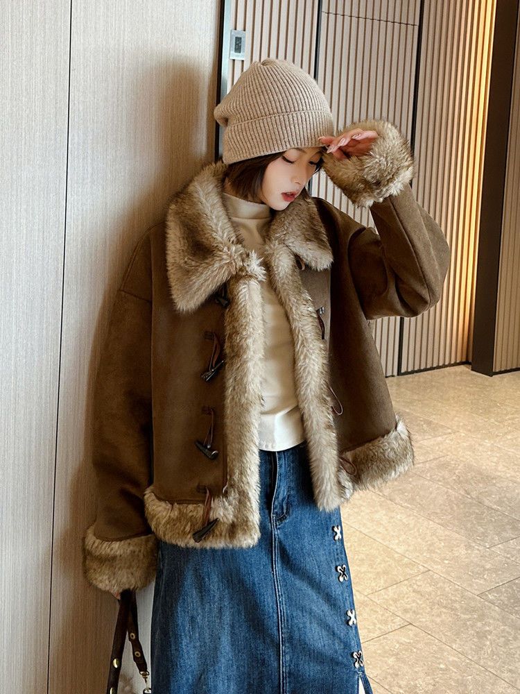 2024 Shearling Pelzmantel für Frauen Herbst Winter Melad Spleißen Lose Hornknopf Umlegekragen Jacke_voghion.com