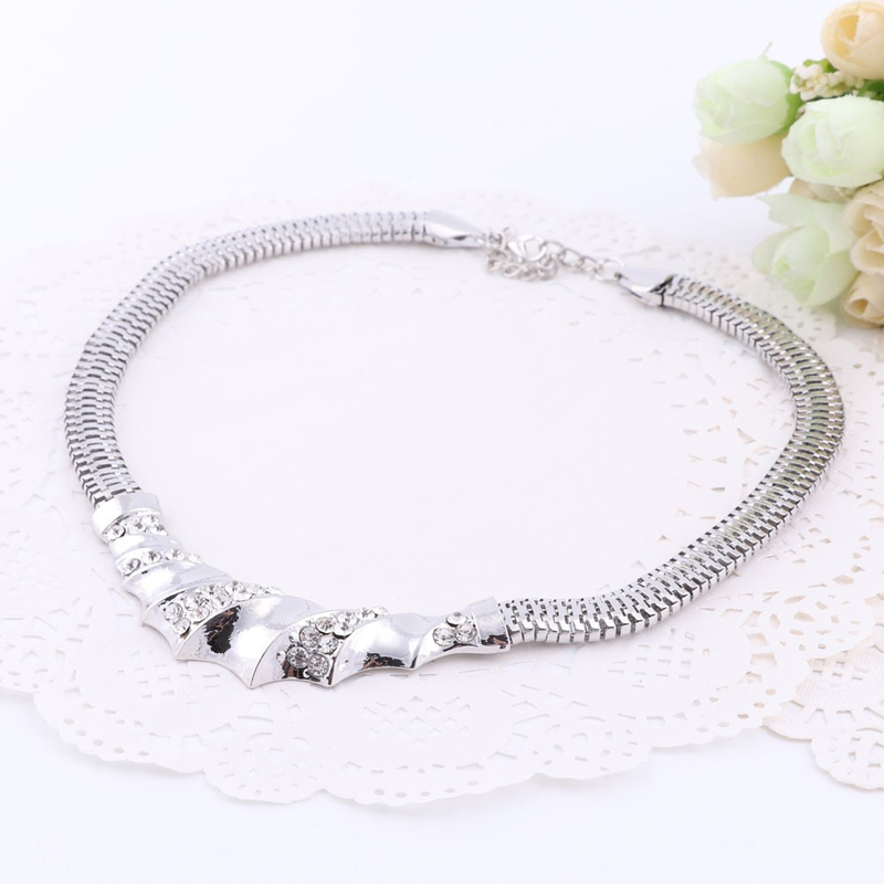 Hienot korusetit häät kullanväriset kristallikaulakorut juhlat naiset afrikkalaiset helmet morsiussormus rannekoru korvakoru tarvikkeet_voghion.com