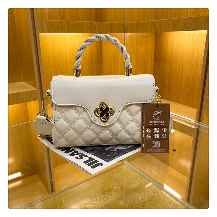 2023 New Women's Bag Fashion Simple Portable Oblique Cross Bag Rhombic Contrast color shoulder bag live broadcast good cross-border trendy bag_voghion.com