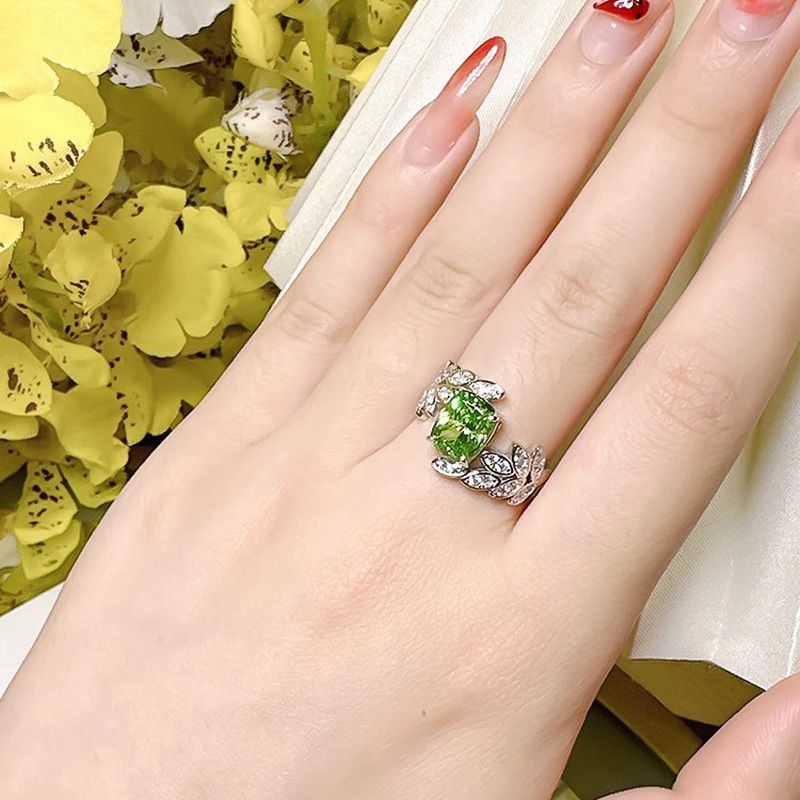 Cao Shi's New Flower Swing Arm Cross Small Fresh Geometric Leaf Design Sense Ring_voghion.com