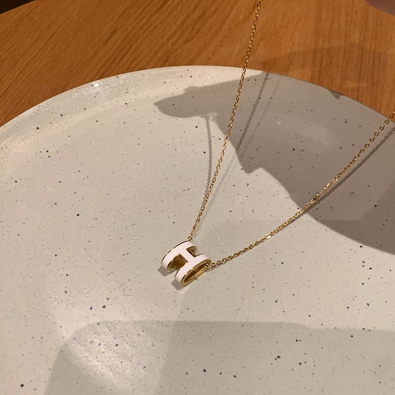 Light luxury H letter pendant necklace for women French niche design necklace summer versatile clavicle chain ins style_voghion.com