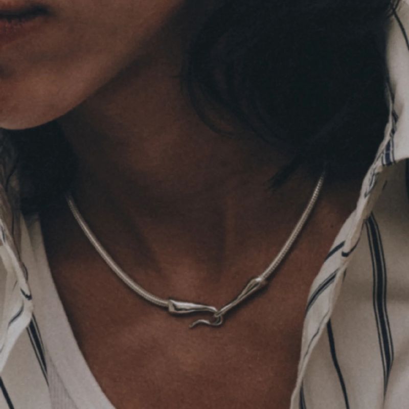 Minimalist Snake Bone Chain Necklace, 18K Gold Plated Copper Layering Pendant, Dainty Geometric Design, Versatile Elegant Jewelry For Women_voghion.com