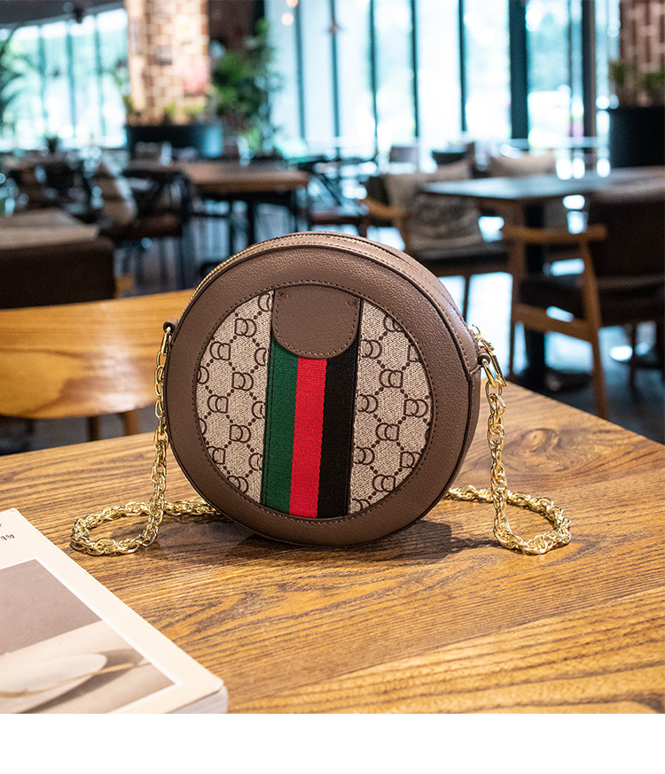 Borsa da donna per acquisti di Hong Kong 2023 Nuova borsa rotonda piccola retrò Borsa rotonda versatile Borsa a tracolla rotonda con catena_voghion.com