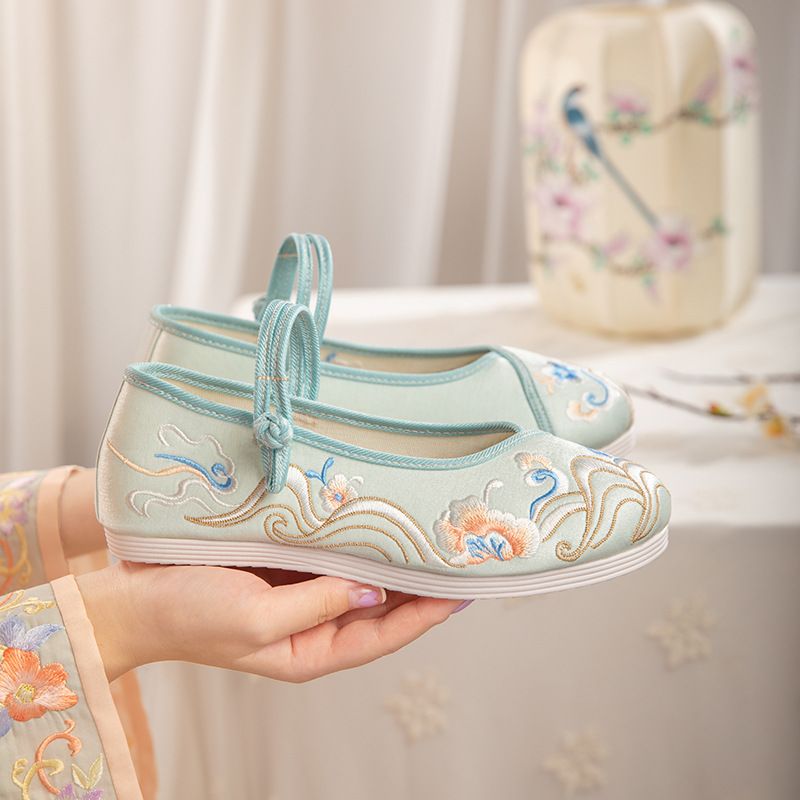 Damenschuhe Neue Hanfu-Schuhe für den Herbst Damenschuhe im antiken Stil mit Stickereien und flacher Sohle Antike Kostümschuhe mit Stickereien im Han-Element-Stil_voghion.com