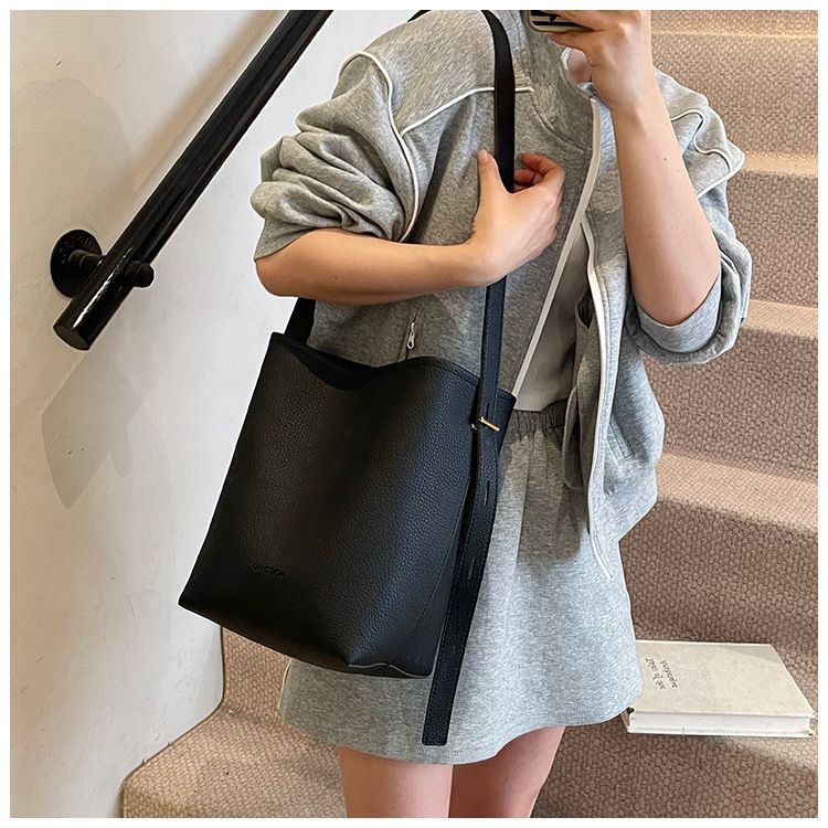 Women's Bucket Bag Women's Bag Crossbody Bag Design Child Mother Bucket Bag Lychee Grain Material Soft Tote Bag_voghion.com