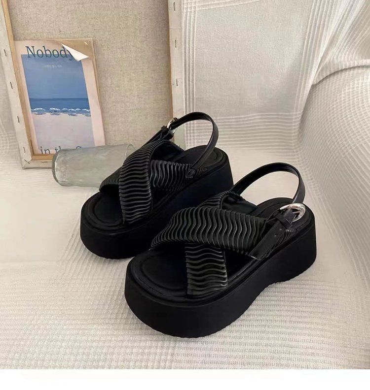 Damenschuhe, kleine, dickbesohlte Kreuzsandalen für Damen, Sommer-Plateau, offene Zehenpartie, lässige Schnalle, modisch mit Rock, Strandschuhe_voghion.com