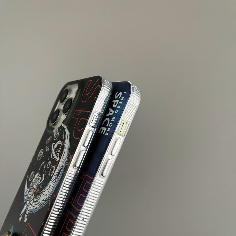 Mobile phone case astronaut iPhone14Promax mobile phone case suitable for Apple 13/12/15 electroplated trendy brand protective cover_voghion.com
