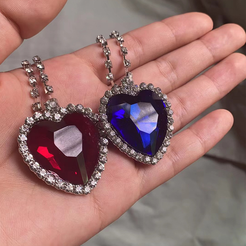 2023 Nuova collana Ocean Heart Blue da donna alla moda Titanic ciondolo di alta qualità_voghion.com
