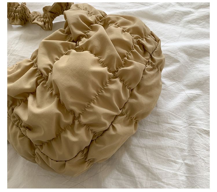 Faltbare Puff Clouds Einfarbige Mode Schulter Freizeit Große Kapazität Nylon Knödel Tasche_voghion.com