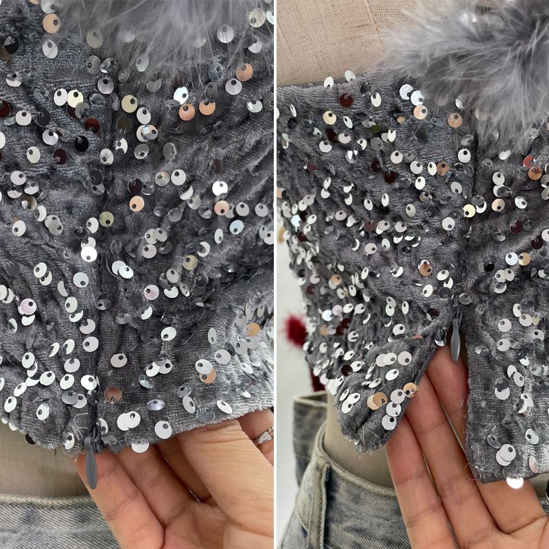 Completo due pezzi con canotta in pelliccia e paillettes + maglietta a maniche lunghe con collo alto e mezza maglia in prospettiva_voghion.com