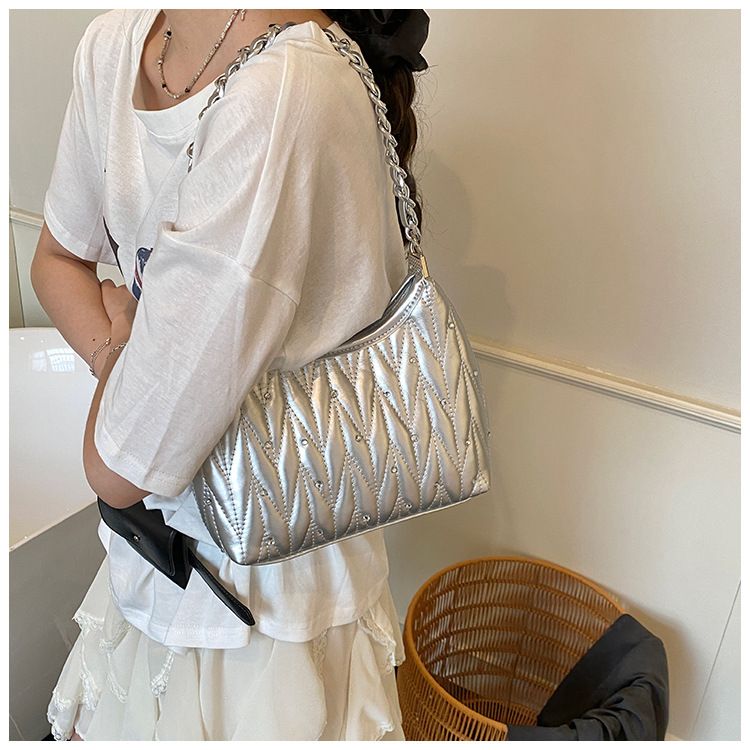 Borsa a tracolla versatile con tracolla singola, stile trapuntato a catena sotto le ascelle per donna, nuova moda estiva 2025_voghion.com