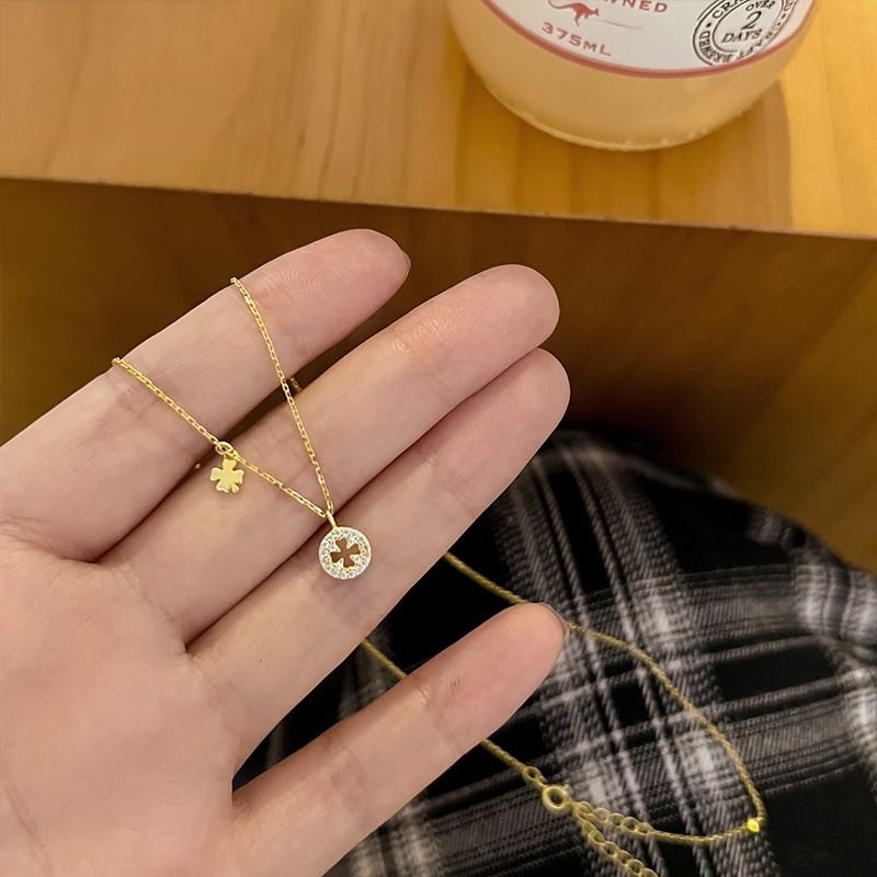 Vierblättriges Kleeblatt-Halskette, weibliches Design, Nische, leichter Luxus, 2023, neue Halskette, Anhänger, Schlüsselbeinkette, Zubehör_voghion.com