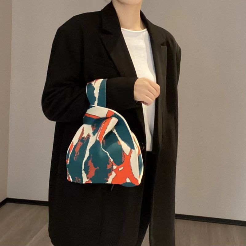 Large Capacity Wool Knitted Hand Bag 2023 Korean Style ins Niche Design Fashionable Portable Shoulder Handbag_voghion.com