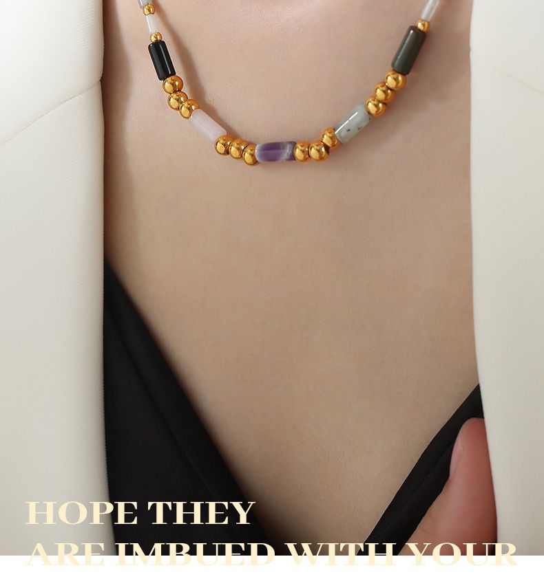 Collana con catena fatta a mano in perline rotonde multicolori in pietra naturale, in acciaio al titanio e oro, personalizzata per l'imperatrice vedova_voghion.com