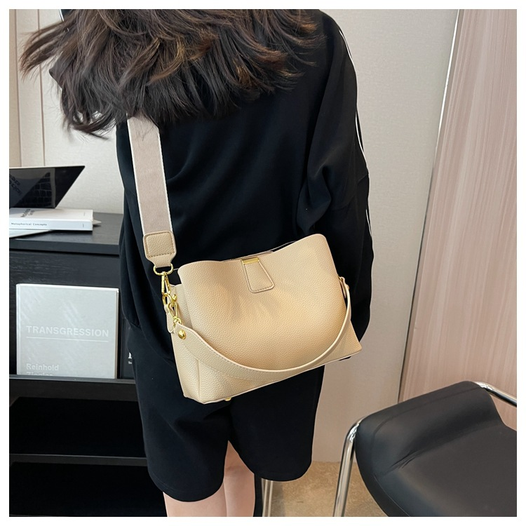 Årets 2024 nya väskor är trendiga, fashionabla och populära väskor, handväskor, high-end, utländska, mångsidiga, cross-body bucket-väskor_voghion.com