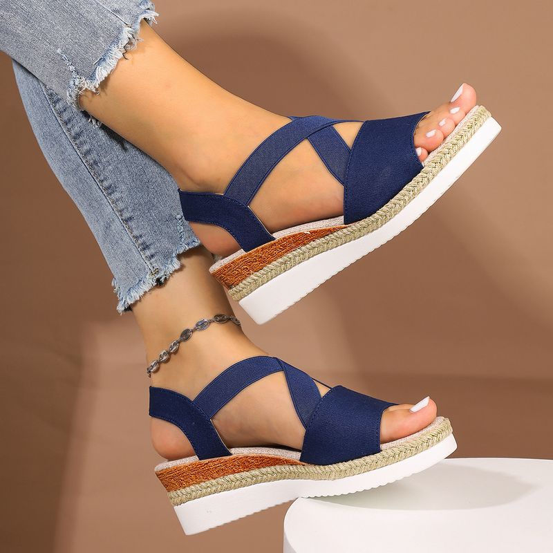 Dammesandalen fir grouss Gréissten, nei flaach Fersen, Keilfersen, Fëschmond, Casual Dammesandalen_voghion.com