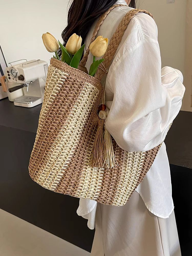 Borsa a tracolla singola in paglia intrecciata a righe verticali Ins Fashion Borsa a mano in corda di carta con ciondolo Borsa intrecciata Borsa casual da donna Borsa da spiaggia_voghion.com