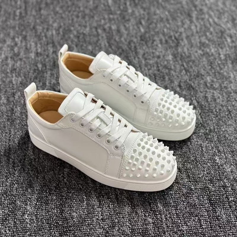 Lttll Electric Black Embroidered Low-Top Rivet Men's Flat Casual Crescent Shoes_voghion.com
