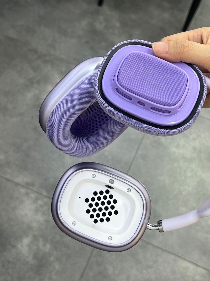 MAX Magnetic Suction Head Bluetooth Headset Appearance Wireless Headset Pop-up Headphones_voghion.com