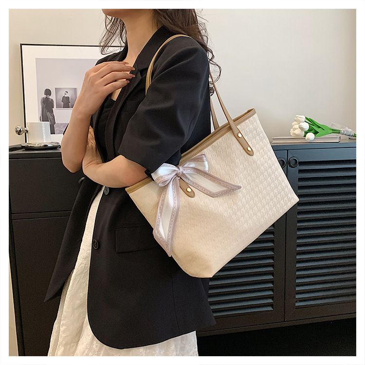 2024 Neue große Tasche für Damen, klein und vielseitig, modische Umhängetasche, Tragetasche für Pendler und Freizeit_voghion.com
