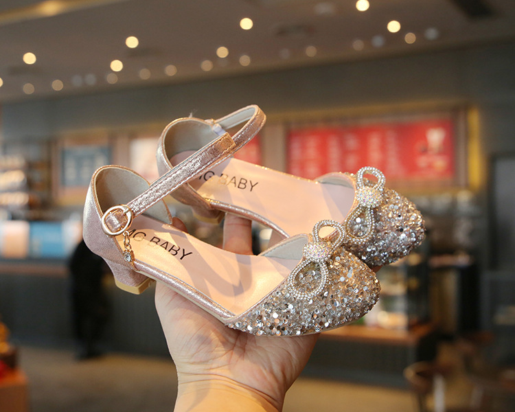 Mädchensandalen, Strasssteine, High Heels für kleine Mädchen, neue koreanische Sommerversion Baotou Caligae, Performance-Schuhe,_voghion.com