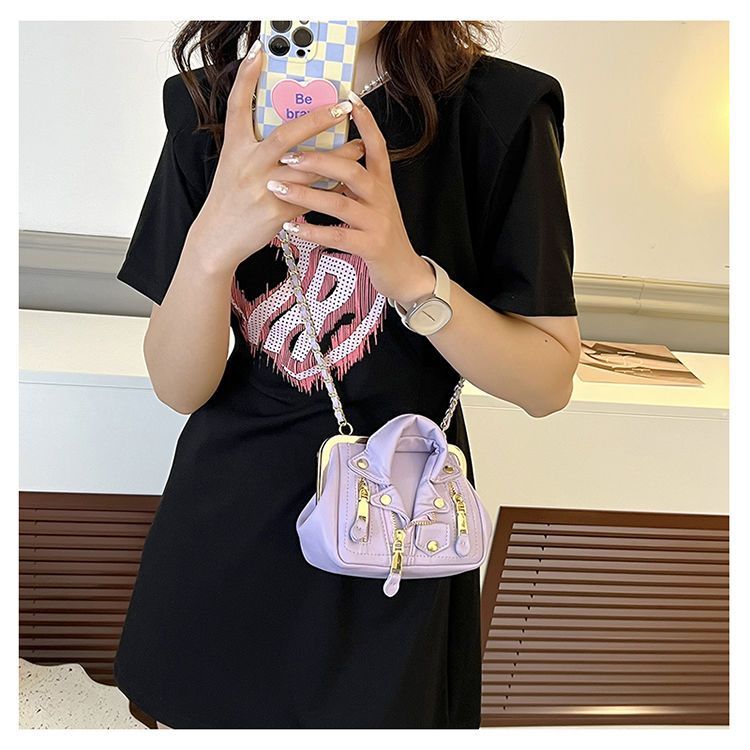 Piccola borsa personalizzata per le donne nel 2022, nuovo design di nicchia, borsa per abbigliamento unica, borsa a tracolla con catena ins alla moda_voghion.com