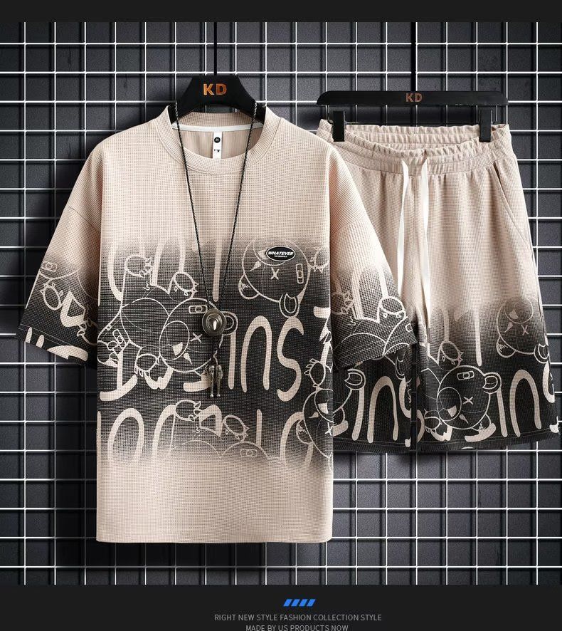 Herrenbekleidung 2024 Waffelanzug Herren Sommer Neuer Wasserzeichen-Modetrend Lose Batik-Fünf-Punkt-Ärmel im Hong Kong-Stil_voghion.com