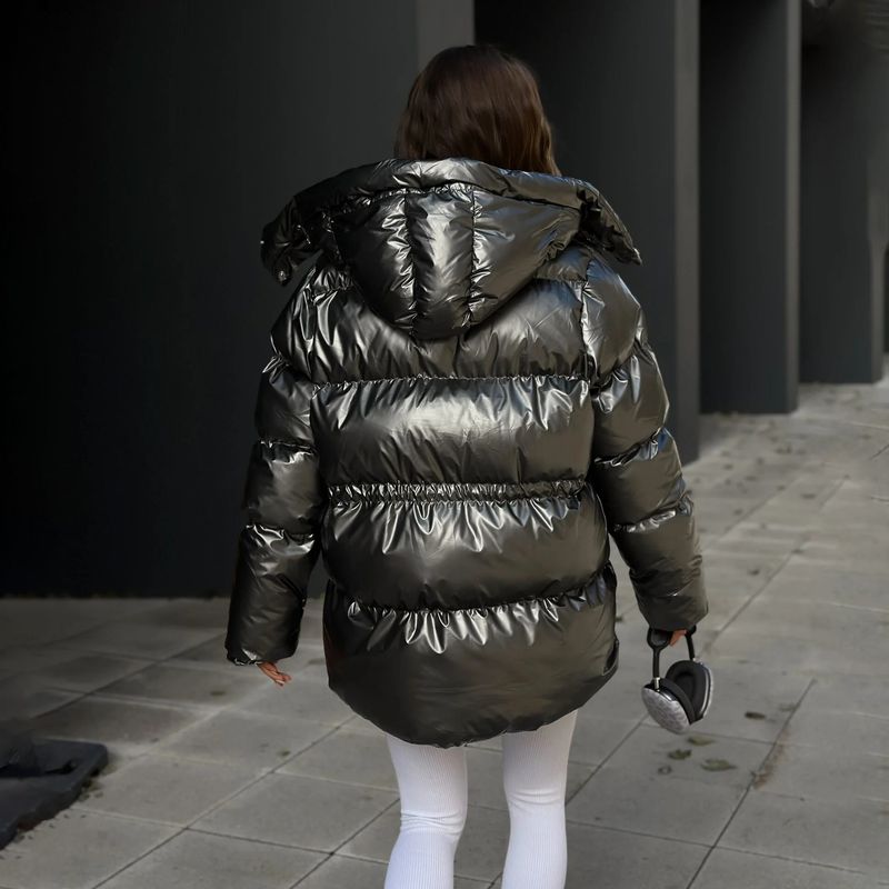 Lasergeschnittene Steppjacke für Damen mit abnehmbarer Kapuze – glänzendes Metallic-Finish | Oberbekleidung für Winter und Herbst (Pink/Silber/Schwarz, S/M/L)_voghion.com