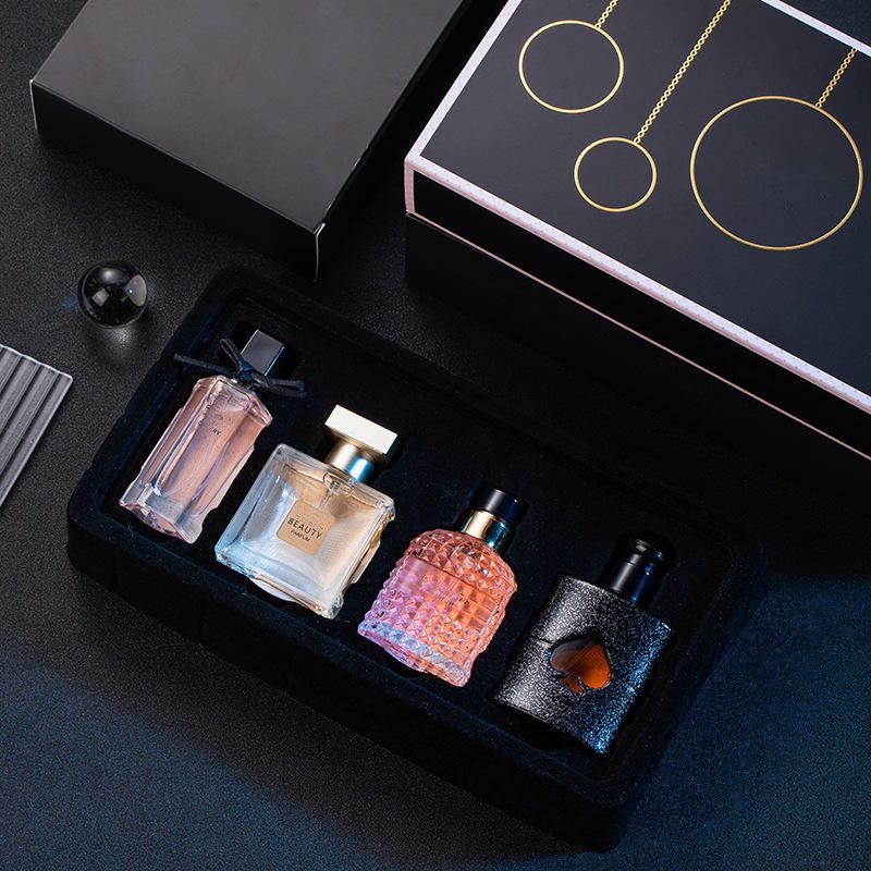 Per le donne Set da 4 bottiglie Profumo spray per il corpo femminile con fiore di lunga durata originale Lady Fragrance all'ingrosso_voghion.com