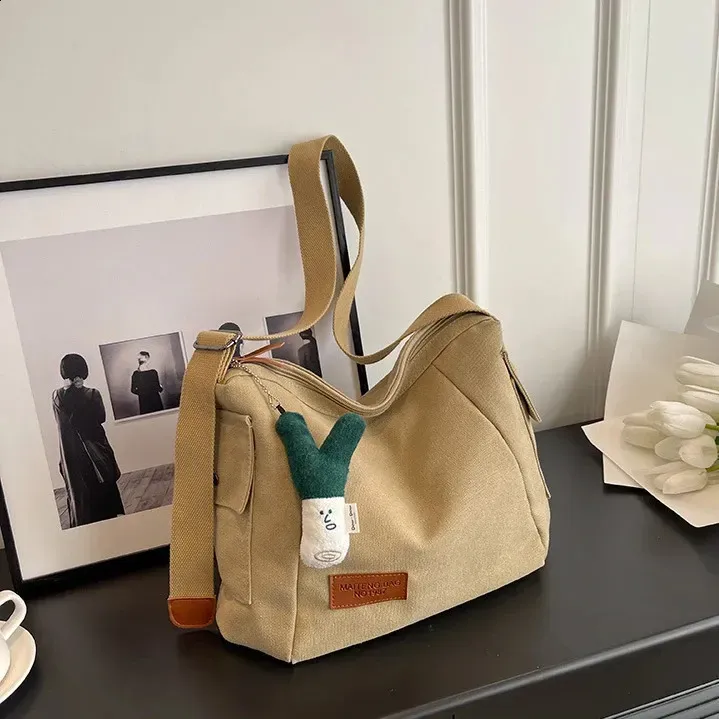 Bolsa transversal feminina de lona, estilo coreano, com alça média, modelo Y2K Harajuku Ita School Textile Stray (código 241007)._voghion.com