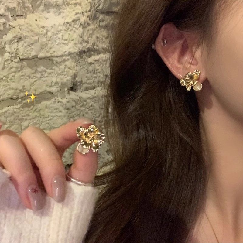 ins Style Simple Silver Needle Versatile Earrings Light Luxury Commuter Metal Circle Earrings Women's High-end Earrings_voghion.com