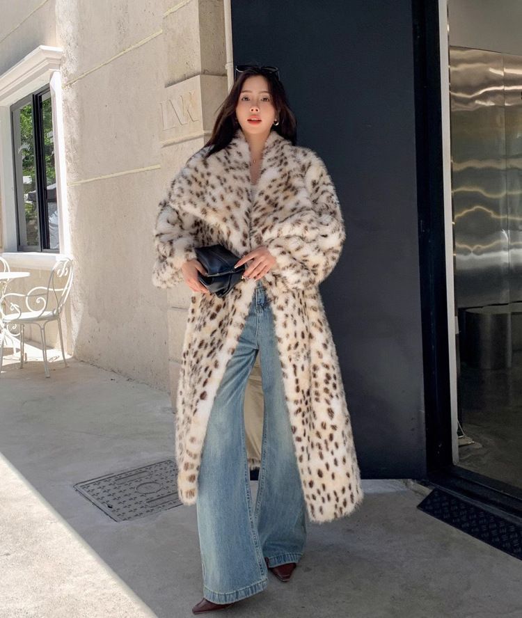 Luxury Faux Fur Coat Women's Long Leopard Print Jacket With Big Lapel, Winter Thick Faux Fox Fur Coat, Elegant Faux Mink Coat For Women_voghion.com