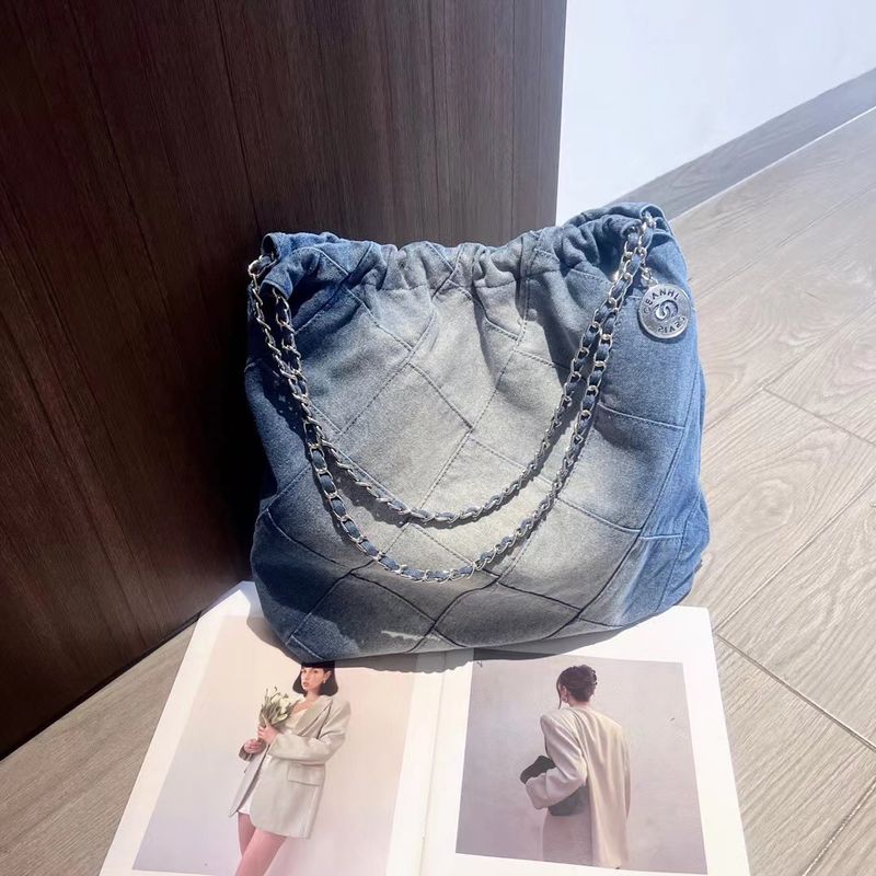 Internet Celebrities With Casual Multifunctional Washed Quilted Chain Garbage Bag 2025 Fall Winter New Women's Bags Fashionable And Versatile_voghion.com