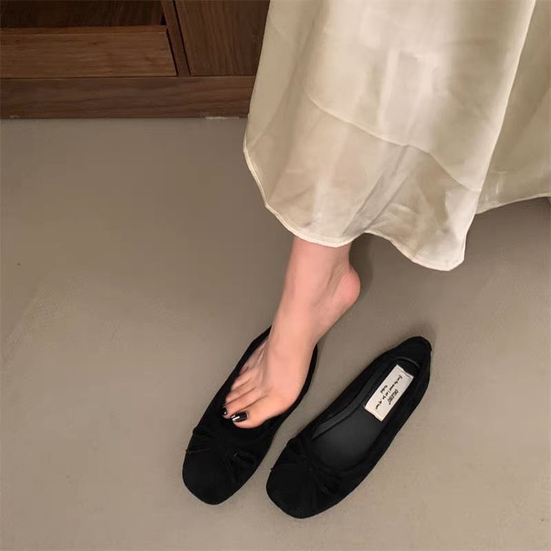 Elegante Abendschuhe mit runder Spitze und flachem Rock, knallend empfohlen_voghion.com