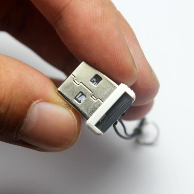 USB2.0 ugrađeni mini čitač kartica velike brzine sa svjetlom_voghion.com