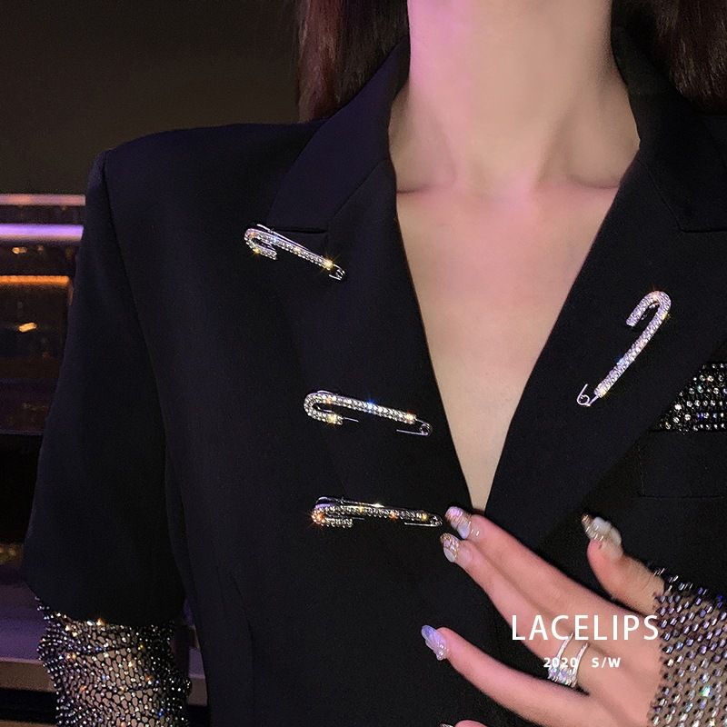 Suéter sencillo de lujo, cárdigan, broche grande con temperamento, broche de alta gama, ropa fija, botón antiluz, accesorios._voghion.com