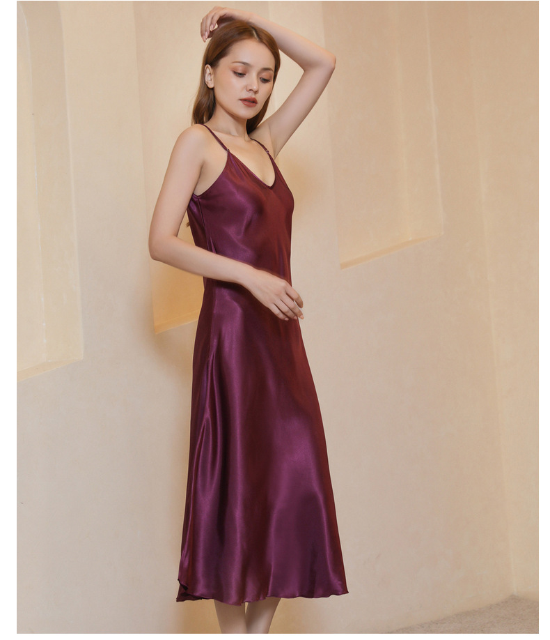 Damenbekleidung in Übergröße, XXL, mittellang und lang, schlank, sexy, großer V-Ausschnitt, Schlinge kann draußen getragen werden, dünner Satin, Schlafanzug_voghion.com