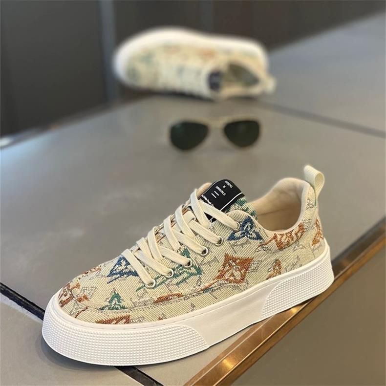 2024 Primavera Nuevos Zapatos Europeos Transpirables Súper Guapos Para Hombre Con Suela Suave, Zapatos De Tabla Casuales Y Versátiles_voghion.com
